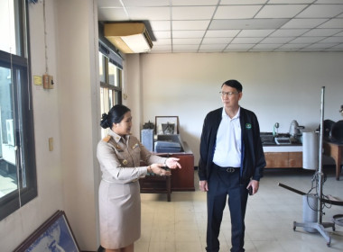 บุคลากรศูนย์ฯ 1 ให้การต้อนรับนายอนุรัตน์ เลื่อนลอย ... พารามิเตอร์รูปภาพ 10