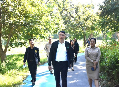 บุคลากรศูนย์ฯ 1 ให้การต้อนรับนายอนุรัตน์ เลื่อนลอย ... พารามิเตอร์รูปภาพ 14